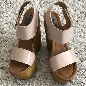 Steve Madden Baangle Wedge